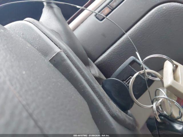 Lincoln Towncar Signature Limited Image 10