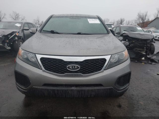 Kia Sorento Lx Image 2