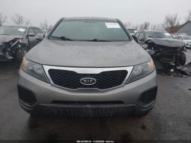 Kia Sorento Lx Image 2