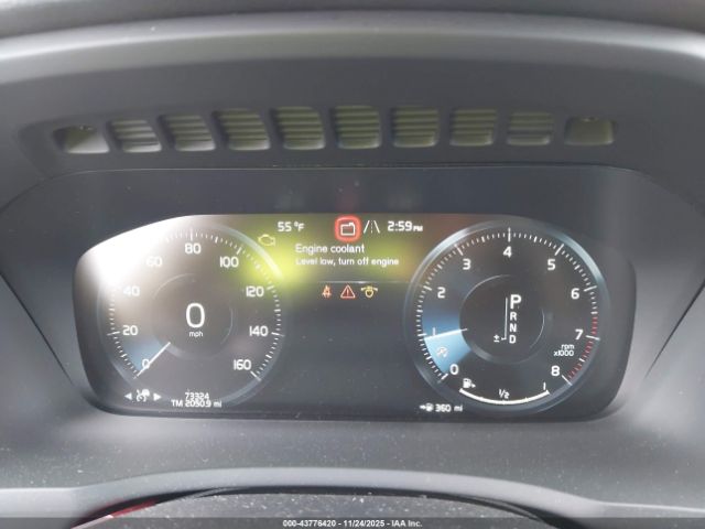 Volvo XC90 T6 Momentum 7 Passenger Image 6