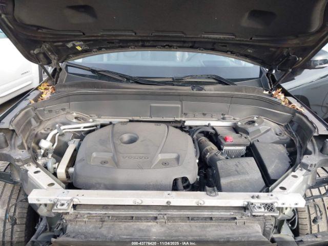 Volvo XC90 T6 Momentum 7 Passenger Image 16