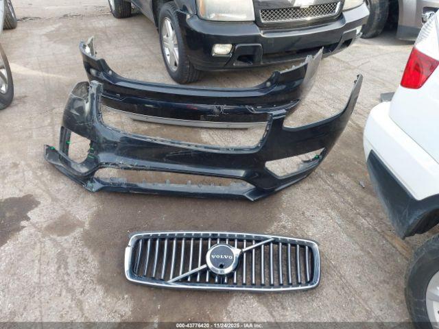 Volvo XC90 T6 Momentum 7 Passenger Image 10