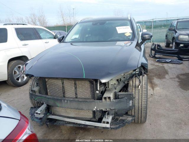 Volvo XC90 T6 Momentum 7 Passenger Image 12