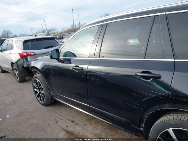 Volvo XC90 T6 Momentum 7 Passenger Image 11