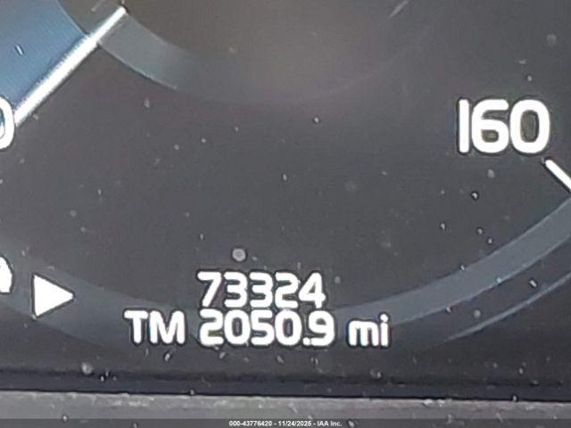 Volvo XC90 T6 Momentum 7 Passenger Image 13