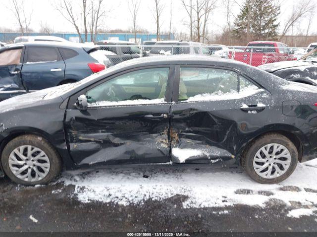 Toyota Corolla Le Image 16