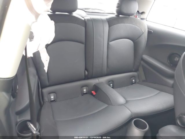 MINI Se Hardtop Cooper Image 2